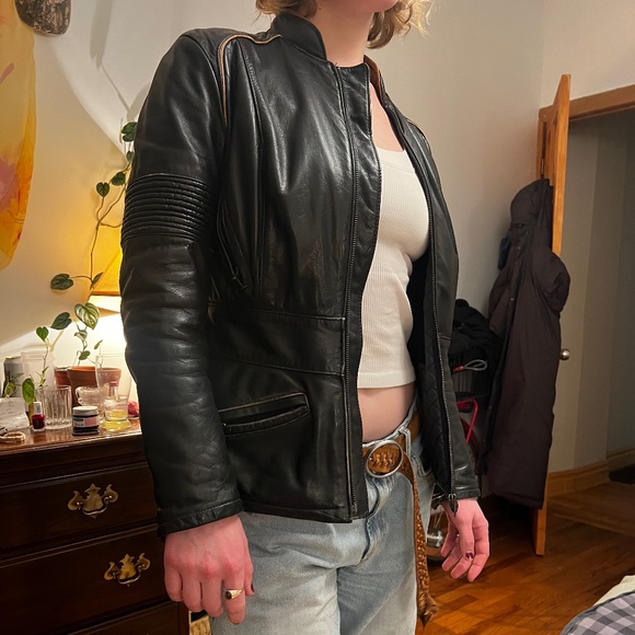Vintage Leather Jacket - Picture 2 of 6